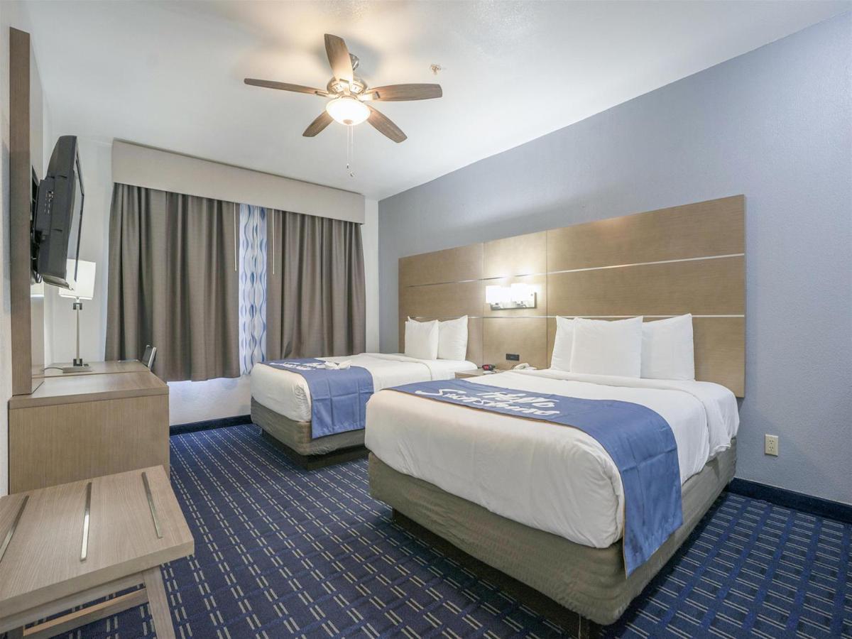 Days Inn & Suites By Wyndham Webster Nasa-Clearlake-Houston Exterior foto