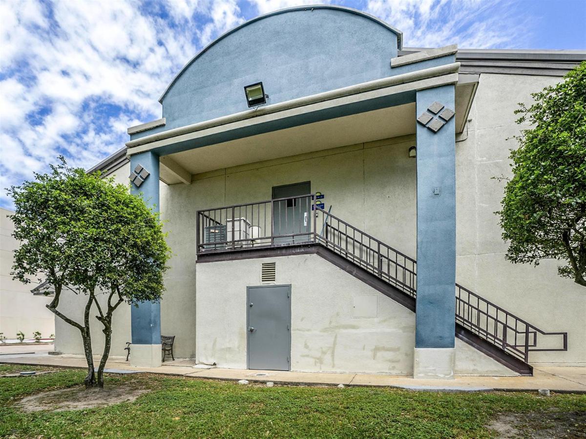 Days Inn & Suites By Wyndham Webster Nasa-Clearlake-Houston Exterior foto