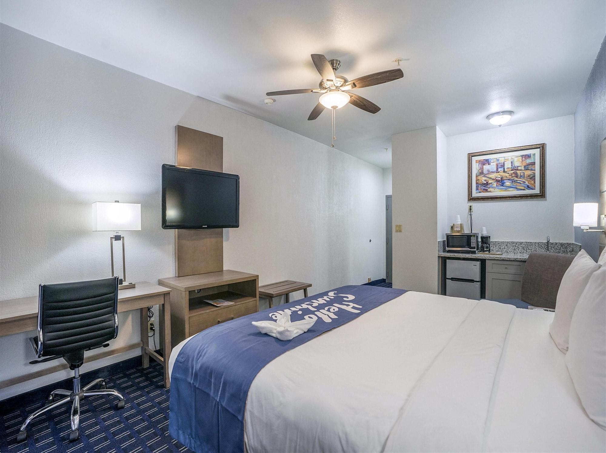 Days Inn & Suites By Wyndham Webster Nasa-Clearlake-Houston Exterior foto