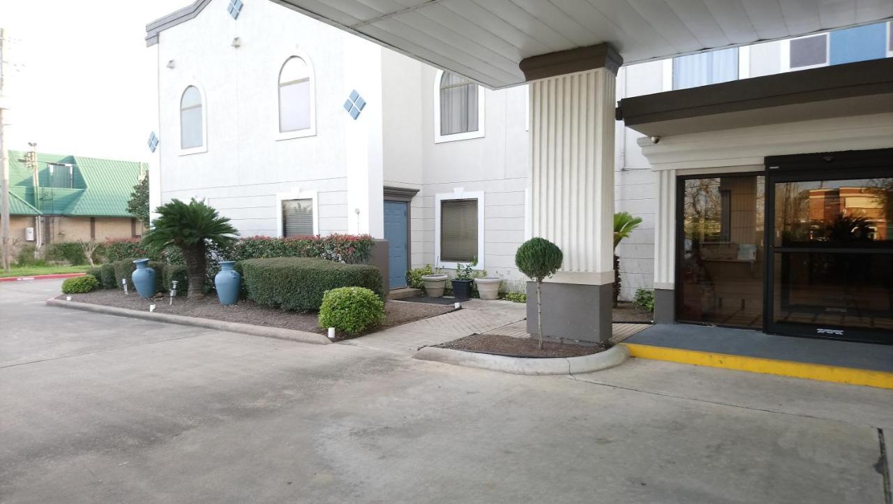 Days Inn & Suites By Wyndham Webster Nasa-Clearlake-Houston Exterior foto